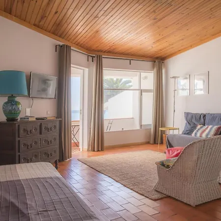 Calheta House In Апартаменты *