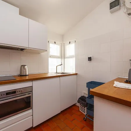 Calheta House In *